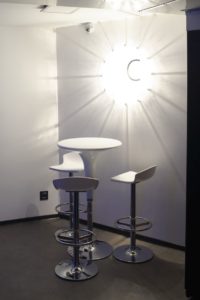 Bureau d'appoint au MonacoDatacenter